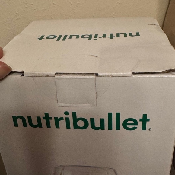 Nutribullet Blender Free Shipping 24oz white - Picture 4 of 4
